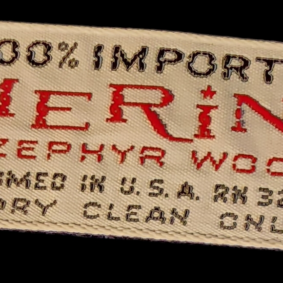 100% Imported Merino Zephyr Wool Scarf - Picture 2 of 2